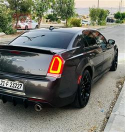 کرایسلەر 300